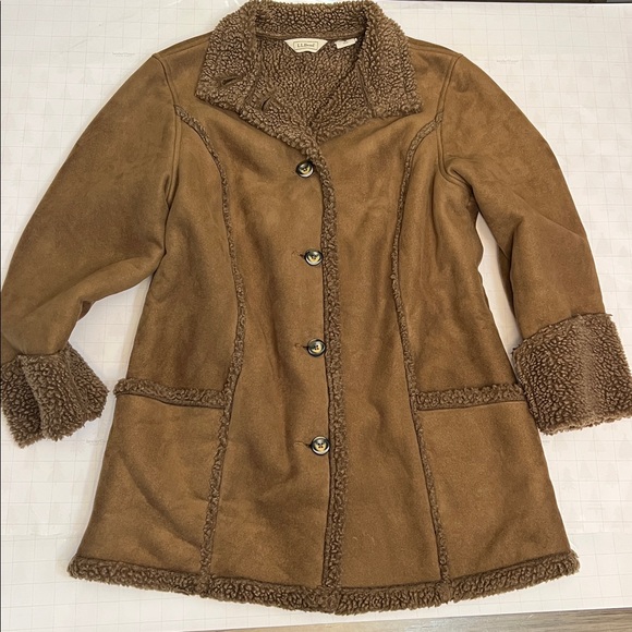 L.L. Bean Jackets & Blazers - L.L. BEAN VINTAGE BROWN SHEARLING TEDDY MIDI LENGTH BUTTON FRONT COAT M